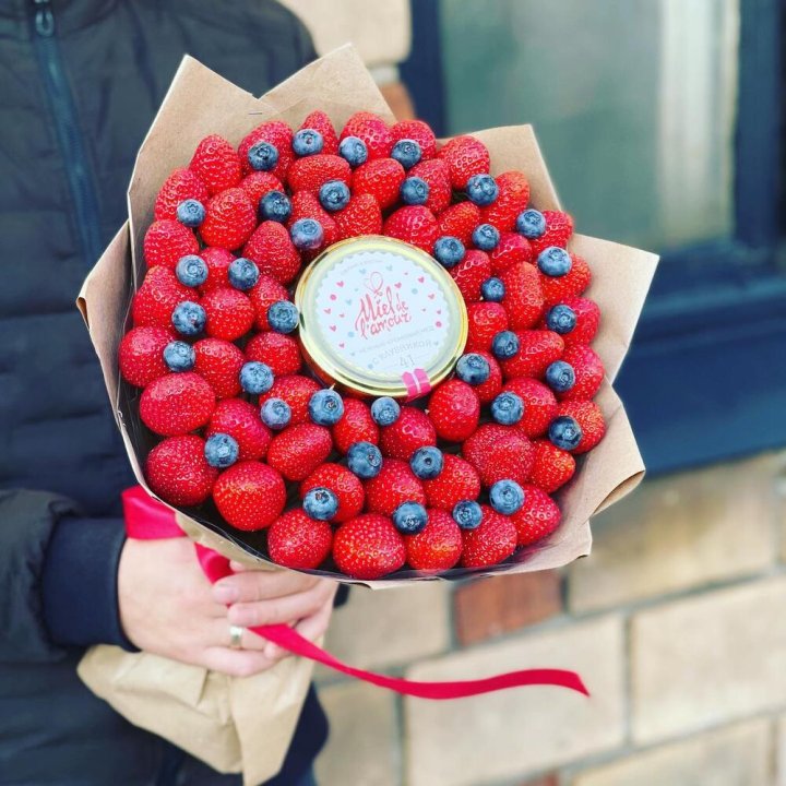 "Клубника и мёд" в Рязани