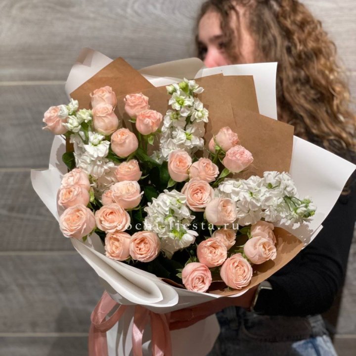 Букет бомбасти и маттиола в Рязани