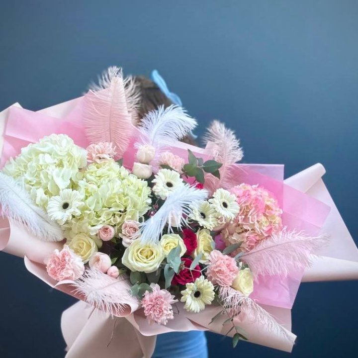 Дизайнерский букет "Валенсия-3" в Рязани