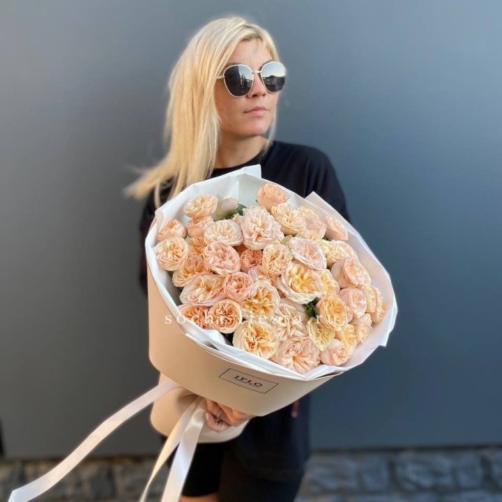 15 пионовидных роз №2 в Рязани