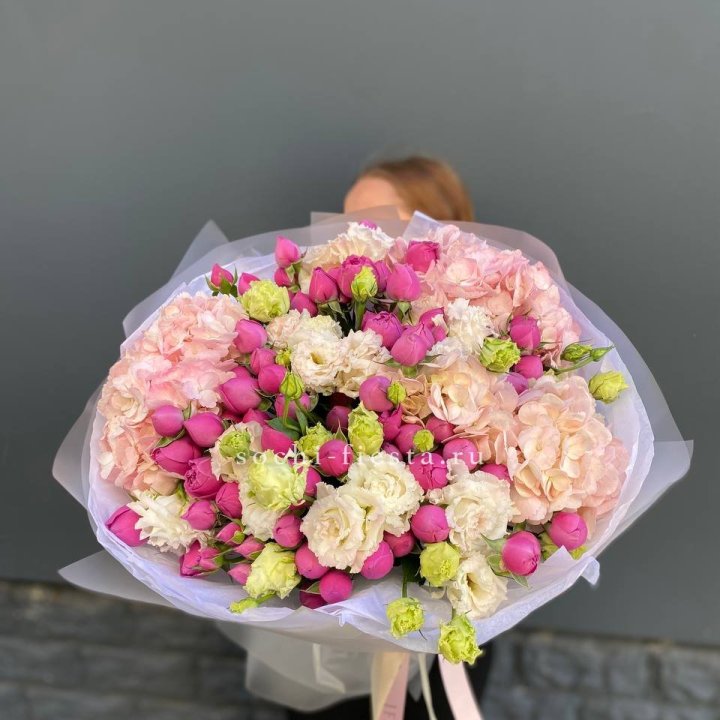  Букет  гортензий и Мисти в Рязани