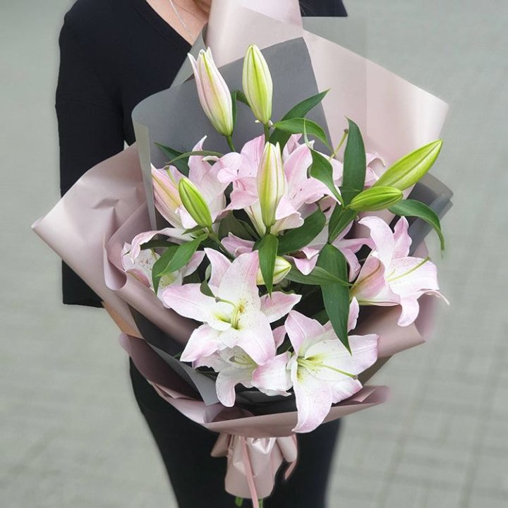 Букет розовых лилий в Рязани