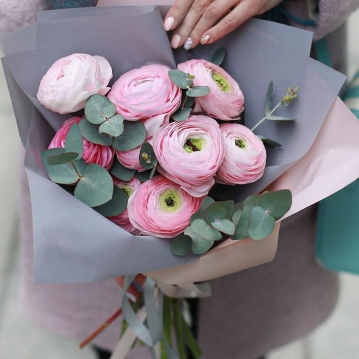 Ранункулюсы с эвкалиптом №1 в Рязани