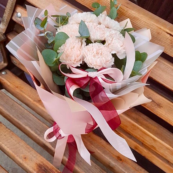 Диантусы с эвкалиптом в Рязани