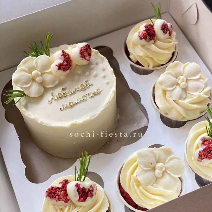 Капкейки и бенто-торт "Мамочке" в Рязани