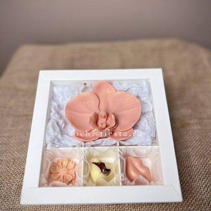 Конфеты из шоколада с Орхидеей в Рязани