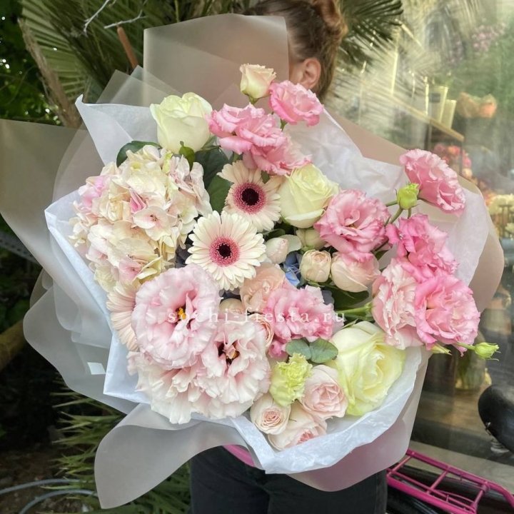 Дизайнерский букет "Лаундж пак" в Рязани