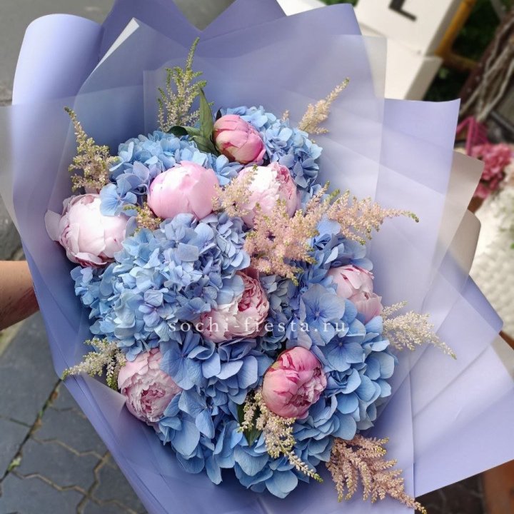 Дизайнерский букет с гортензией №3 в Рязани