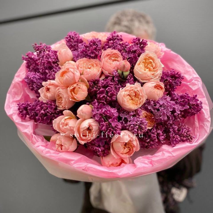  Дуо букет из кустовых роз и сирени в Рязани