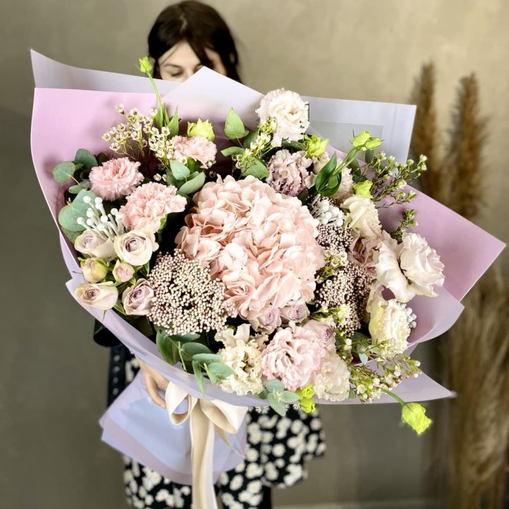 Дизайнерский букет "Трели кримс" в Рязани