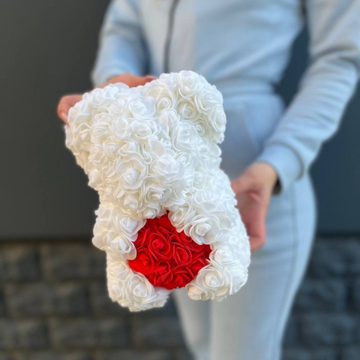 Медведь с красным седцем в Рязани