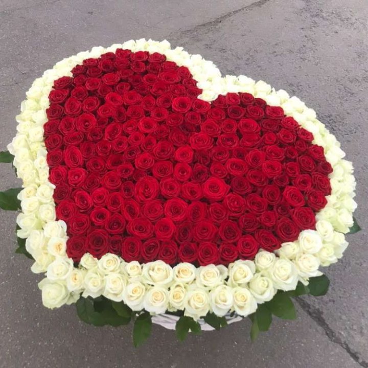 333 розы в корзине в Рязани
