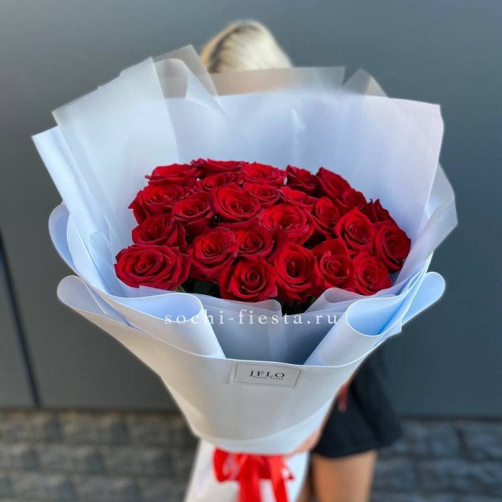 25 высоких роз  в Рязани
