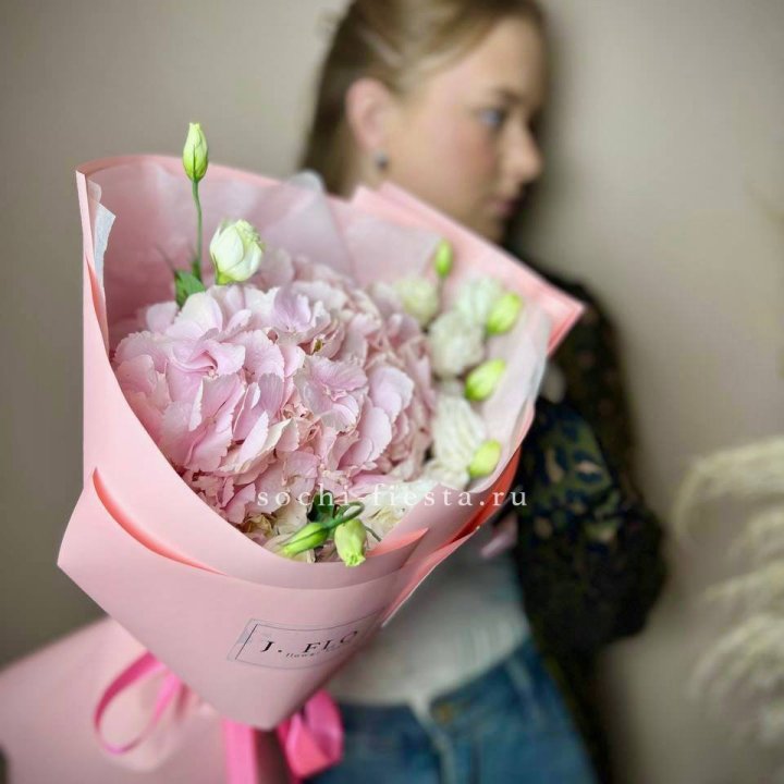 Букет с гортензией №2 в Рязани