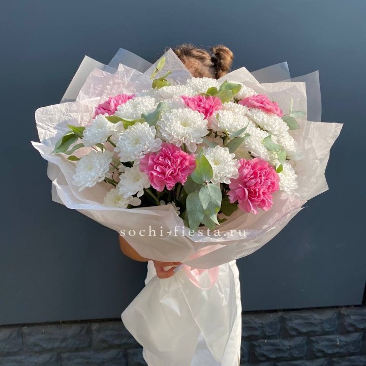  Букет  хризантем и диантусов "Воздушный" в Рязани