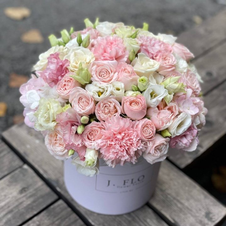 Цветочный бокс "Люксур" в Рязани