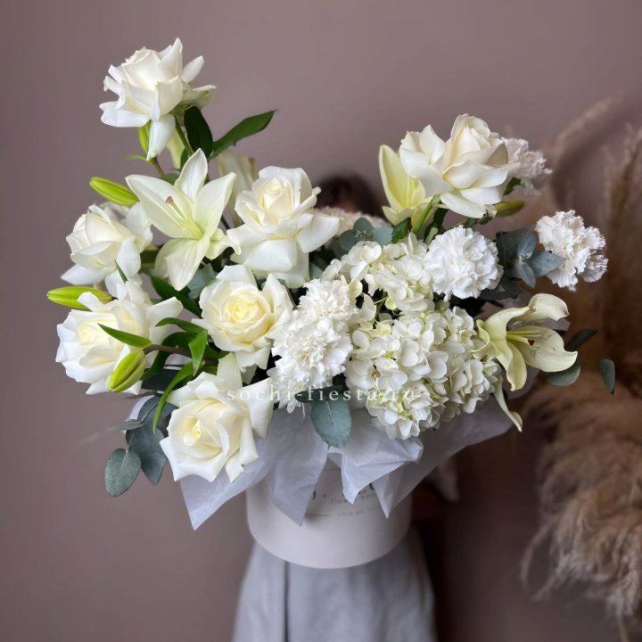 Цветочный бокс "Вайт дримс" в Рязани