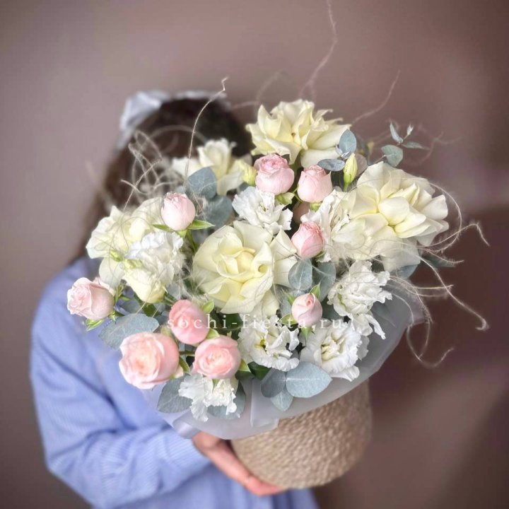 Авторский бокс "Милена" в джутовом кашпо в Рязани