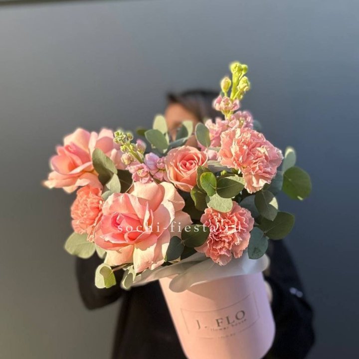 Цветы в боксе "Сизара" в Рязани