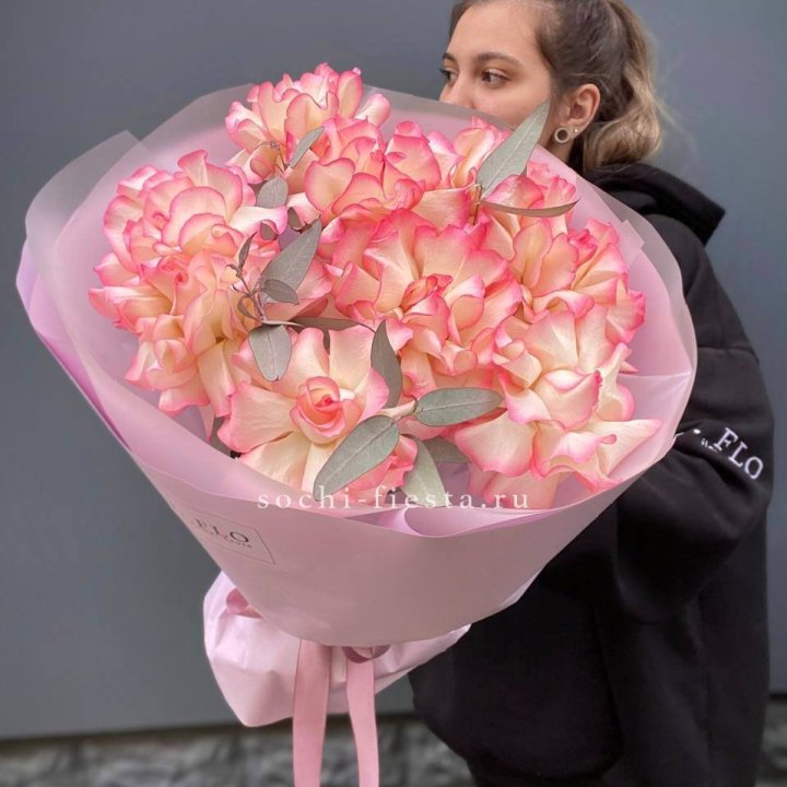 9 французских роз Джумилия в Рязани