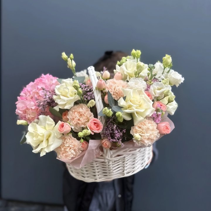 Цветочная корзина "Софтнес" в Рязани