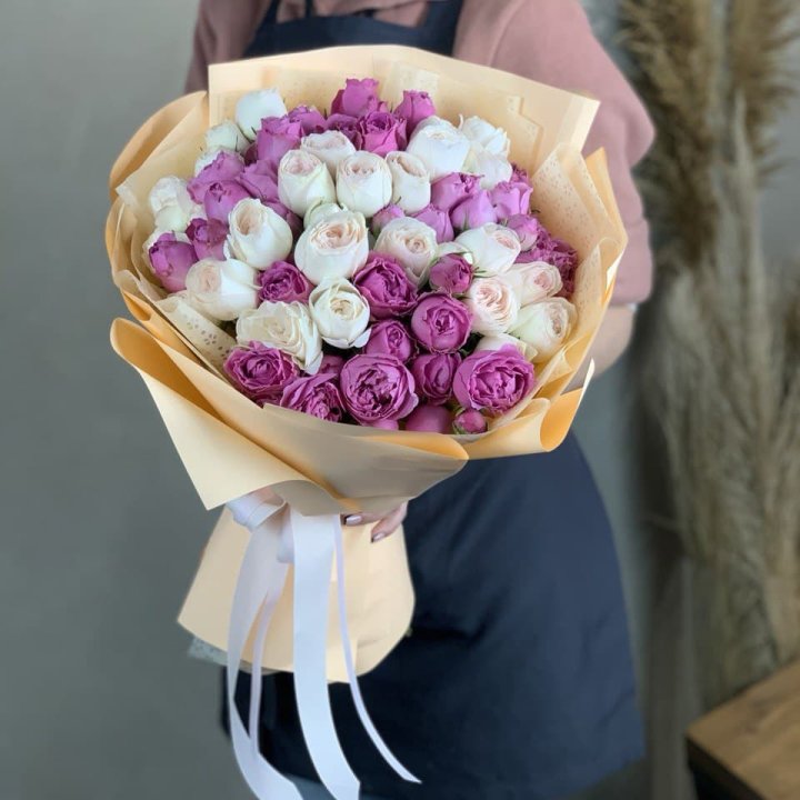 Букет кустовых роз Джулиана в Рязани