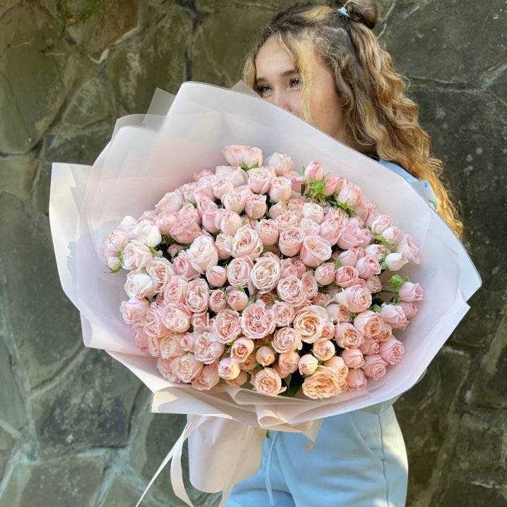 45 роза бомбастик Крем в Рязани