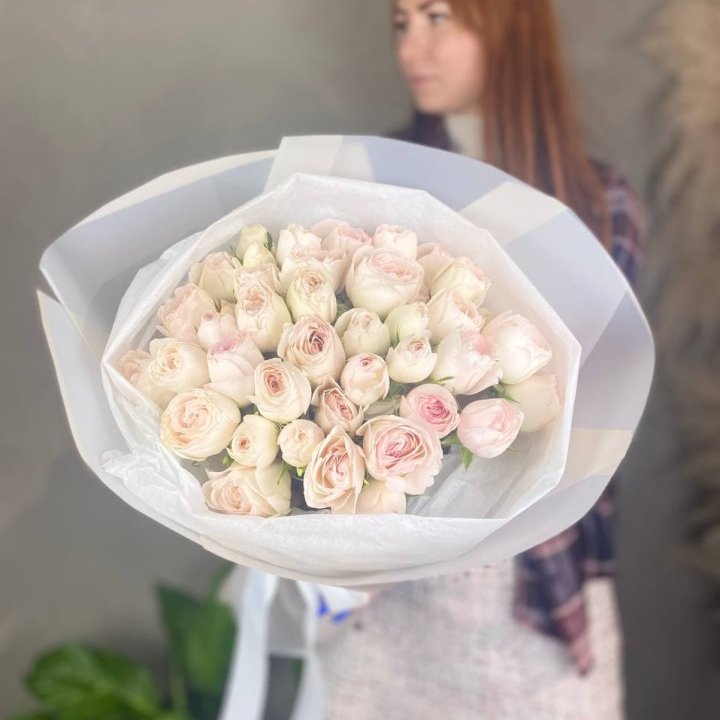 Букет кустовых роз в Рязани