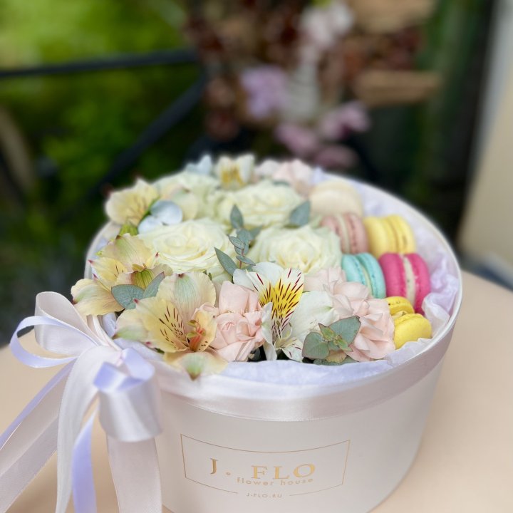 Цветочный бокс "Ника" в Рязани