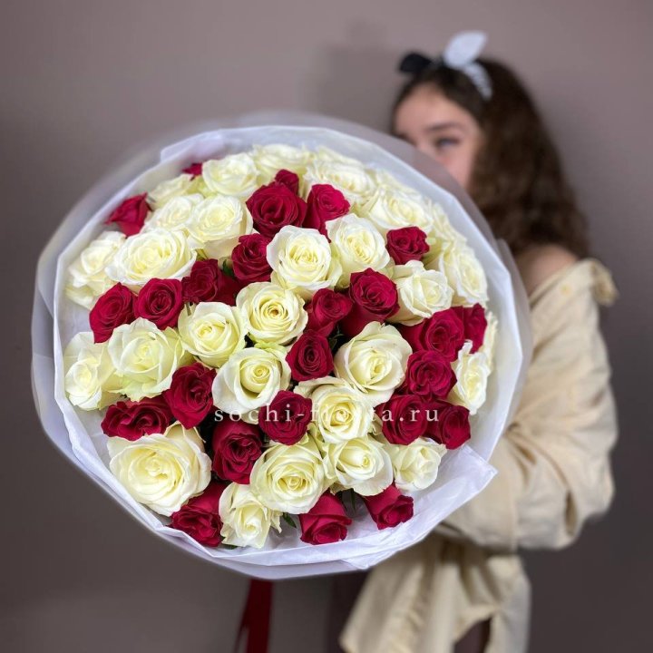 Микс из 55 роз в Рязани