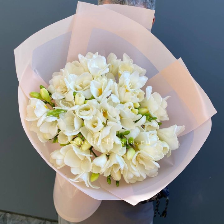 Букет белых фрезий  в Рязани