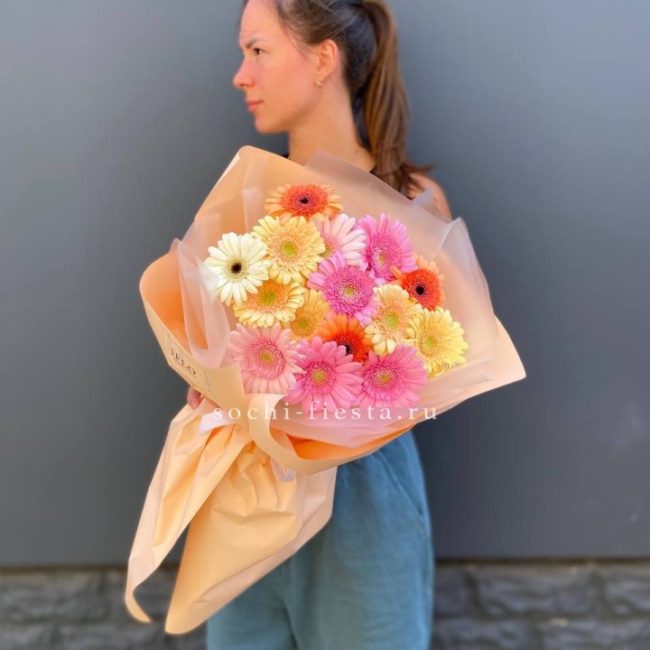Букет разноцветных гербер в Рязани