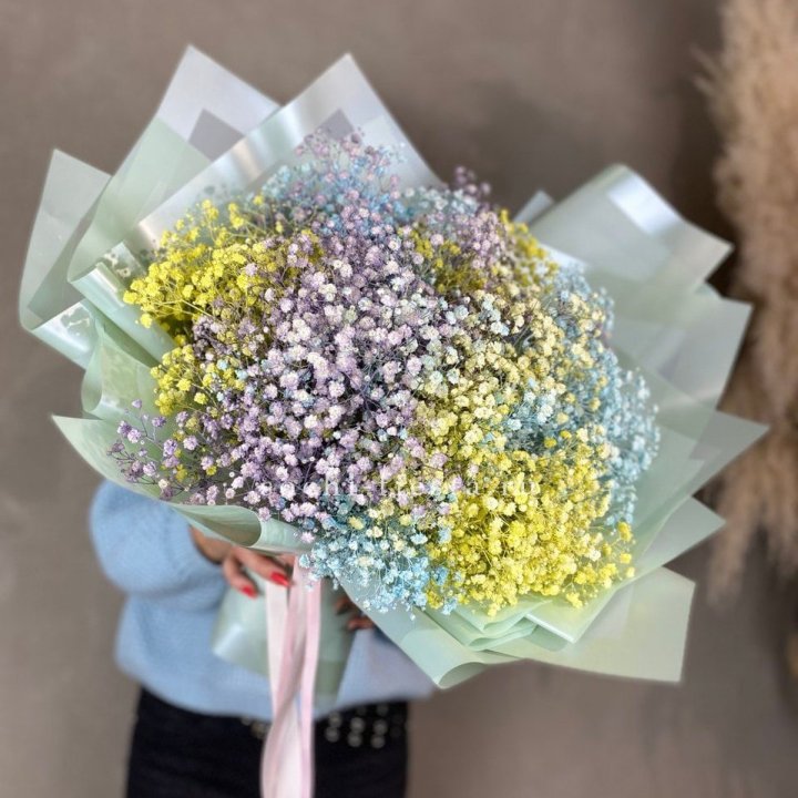 Букет радужных гипсофил в Рязани