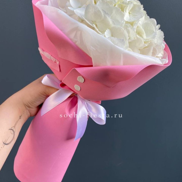 Гортензия в розовом пиджаке в Рязани