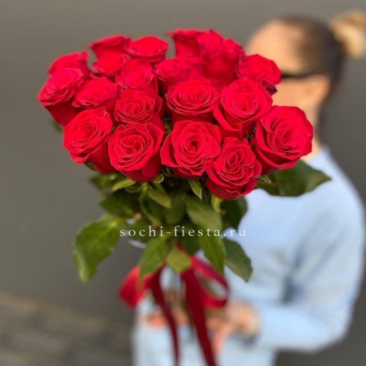 19 красных роз в Рязани