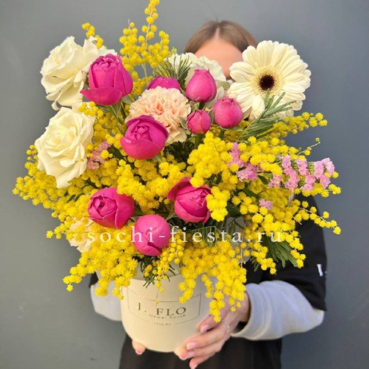 Цветы в боксе "Слобода" в Рязани