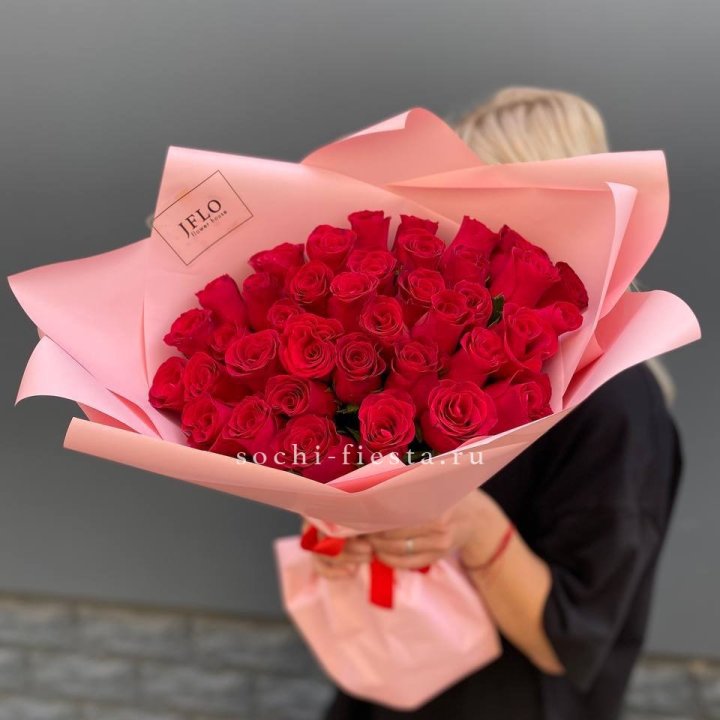 35 красных роз в Рязани