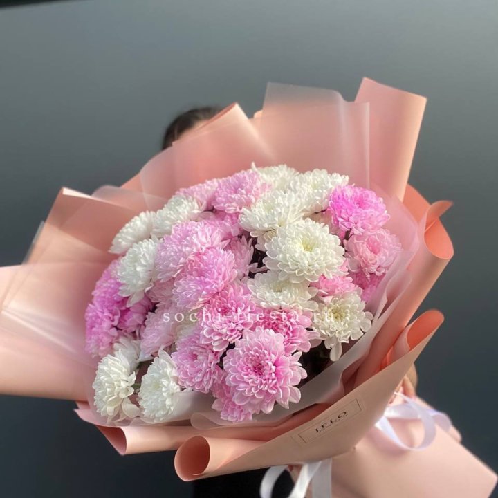  Букет бело-розовых хризантем  в Рязани