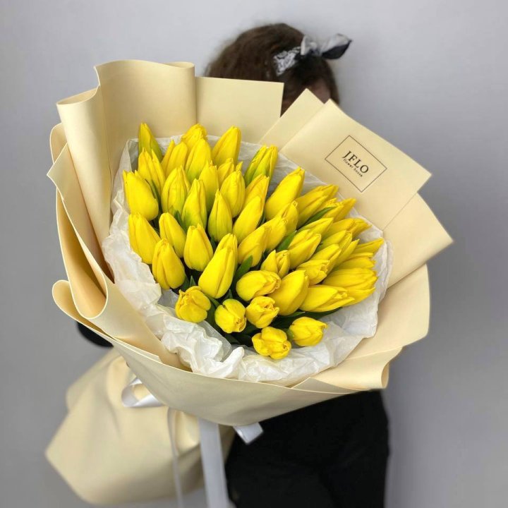 51 жёлтый тюльпан в Рязани