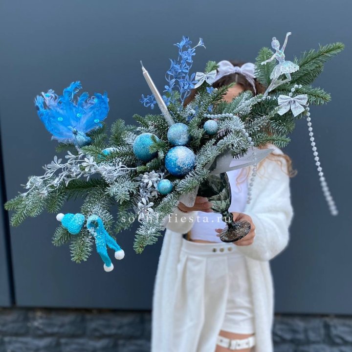 Композиция в бокале голубая в Рязани