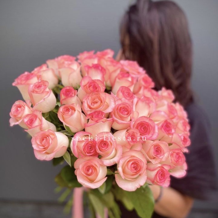 Охапка Роз Джумилия в Рязани