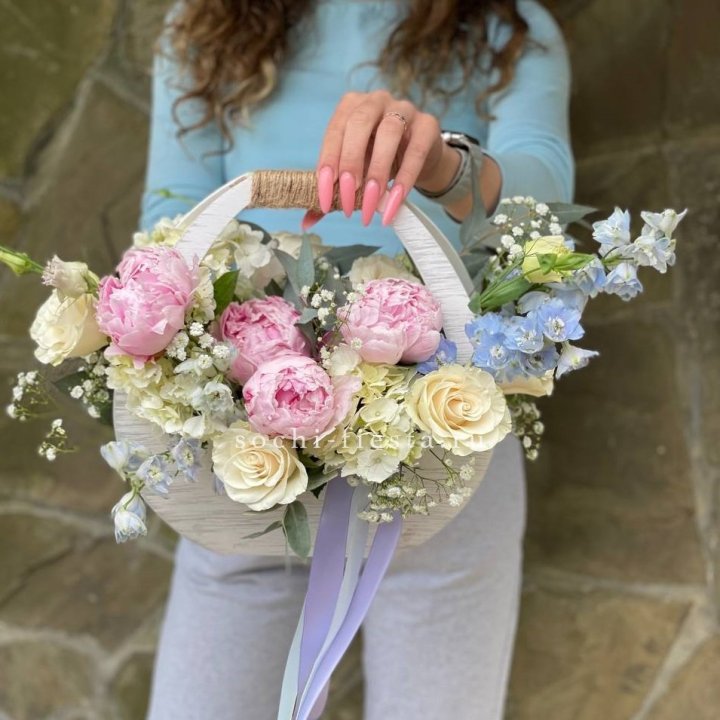 Ящик с пионами в Рязани