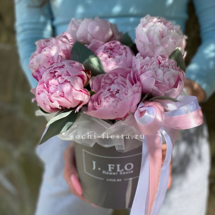 Цилиндр пионов с эвкалиптом в Рязани