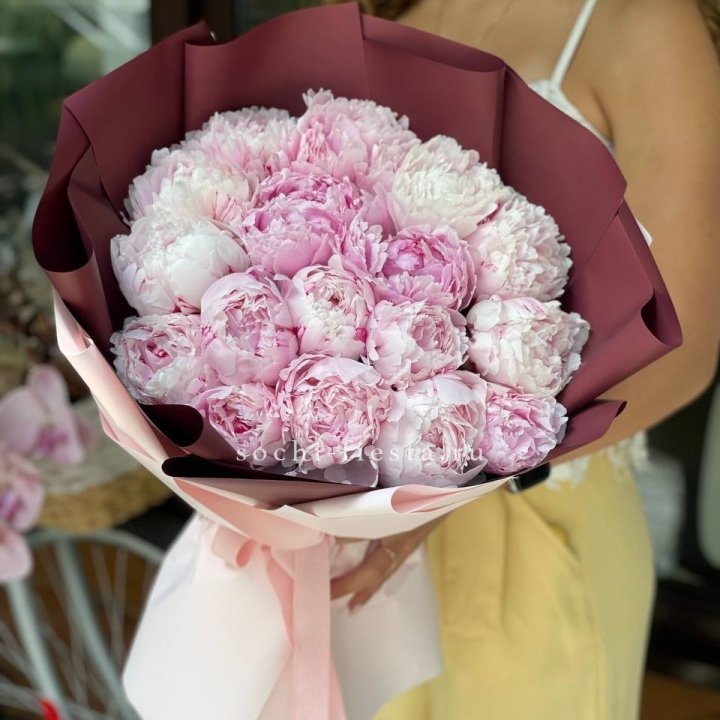 Букет 17 зефирных пионов в Рязани