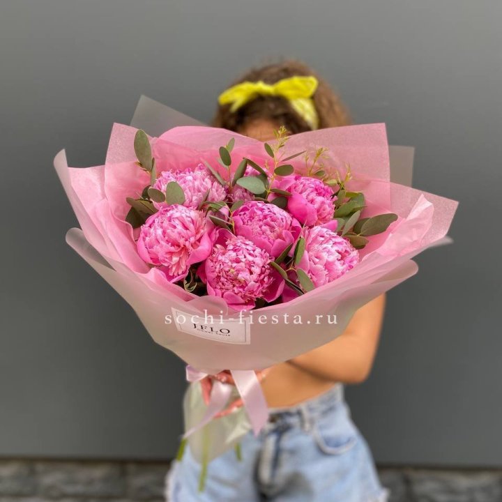 7 ярких пионов в оформлении в Рязани