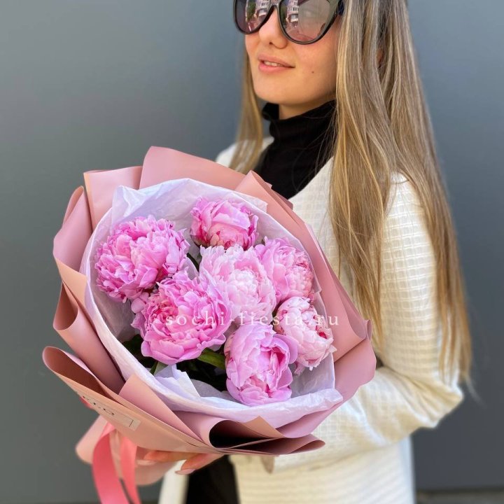 7 пионов в оформлении в Рязани