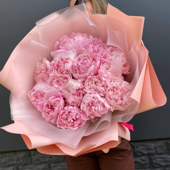 15 пионов "Монинг" в Рязани