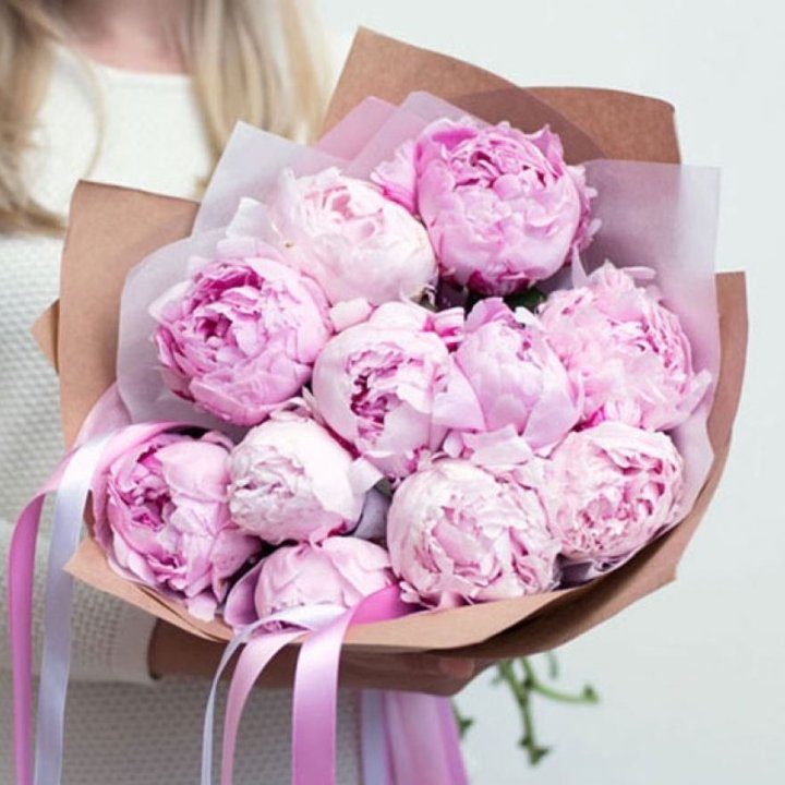 11 нежных пионов в Рязани