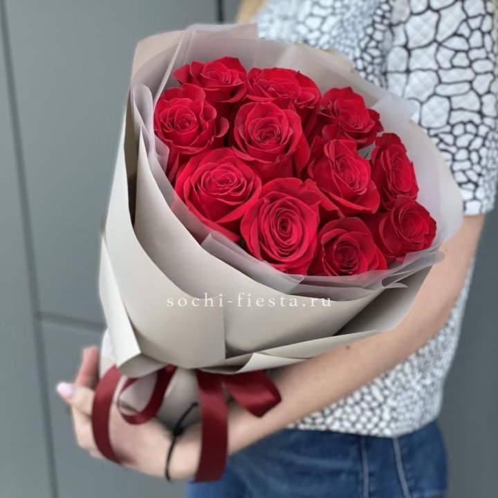 Букет красных роз "Рози" в Рязани