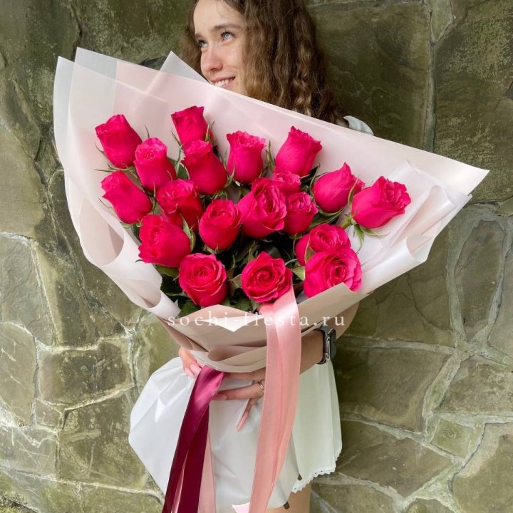 19 алых роз в Рязани